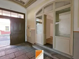 Pronájem obchodního prostoru, Kadaň, Boženy Němcové, 53 m2