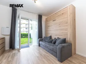 Pronájem bytu 1+kk, Praha - Libeň, Novovysočanská, 25 m2