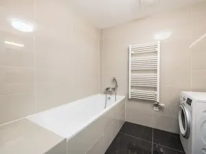 Pronájem bytu 3+kk, Praha, Sokolovská, 88 m2