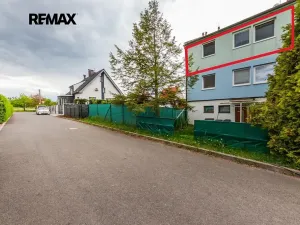 Prodej bytu 3+1, Červený Újezd, U Okálu, 62 m2