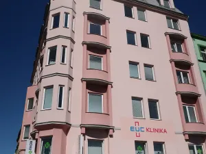 Pronájem kanceláře, Plzeň - Jižní Předměstí, Skrétova, 36 m2