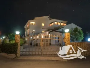 Prodej vily, Vinišće, Chorvatsko, 500 m2