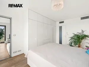 Pronájem bytu 2+kk, Praha - Žižkov, Olšanská, 71 m2