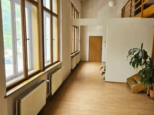 Pronájem kanceláře, Praha - Smíchov, U Nikolajky, 228 m2