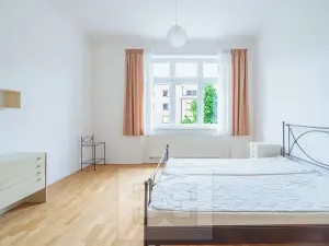 Pronájem bytu 2+1, Praha - Hradčany, Na valech, 79 m2