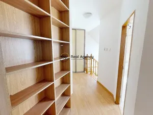 Pronájem rodinného domu, Psáry, U Potoka, 163 m2