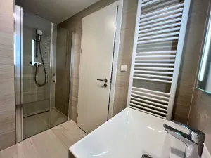 Pronájem bytu 1+kk, Praha, Poděbradská, 38 m2