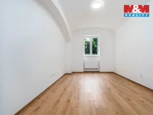 Prodej bytu 2+1, Praha - Dejvice, Kafkova, 43 m2
