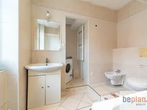 Pronájem bytu 2+1, Karlovy Vary, Moskevská, 60 m2