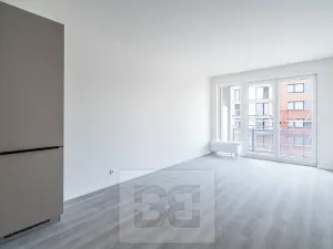 Pronájem bytu 2+kk, Praha - Vysočany, Poděbradská, 51 m2