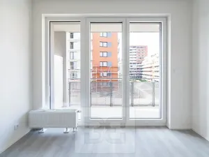 Pronájem bytu 2+kk, Praha - Vysočany, Poděbradská, 51 m2