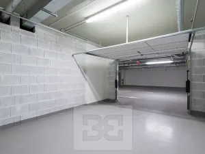 Pronájem garáže, Praha - Vysočany, Poděbradská, 20 m2