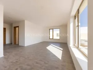 Pronájem kanceláře, Velká Bíteš, 937 m2