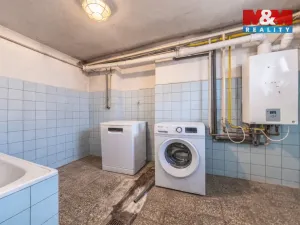 Prodej rodinného domu, Mukařov - Srbín, Na Budech, 160 m2