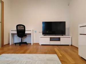 Pronájem bytu 1+kk, Praha - Smíchov, U Nikolajky, 39 m2