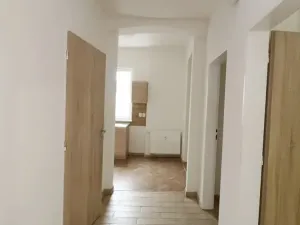 Pronájem bytu 3+1, Karlovy Vary, Šmeralova, 85 m2