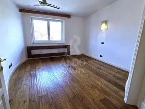 Prodej atypického bytu, České Budějovice, B. Smetany, 255 m2