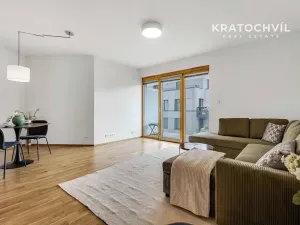 Prodej bytu 2+kk, Praha - Smíchov, Grafická, 70 m2