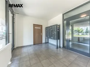 Prodej bytu 1+kk, Praha - Hloubětín, Za černým mostem, 31 m2