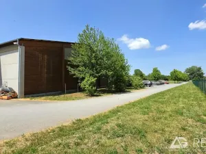 Prodej zemědělského objektu, Úžice, 5128 m2