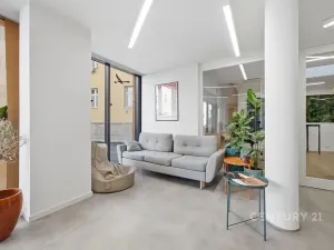 Pronájem kanceláře, Praha - Smíchov, Na Zatlance, 232 m2