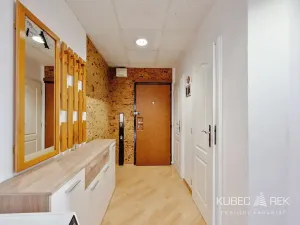Prodej bytu 3+1, Tábor, Bukurešťská, 72 m2