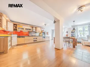 Prodej rodinného domu, Braškov, V Jezerech, 190 m2