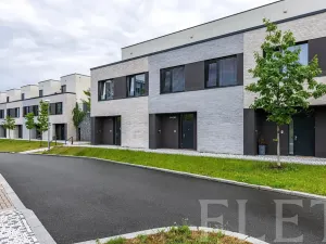 Pronájem rodinného domu, Praha - Jinonice, Nyklíčkova, 217 m2