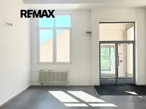 Pronájem kanceláře, Praha - Kobylisy, Horňátecká, 17 m2