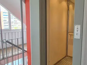 Prodej bytu 2+kk, Praha - Lhotka, Novodvorská, 41 m2