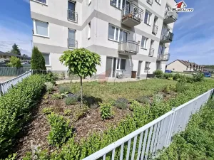 Pronájem bytu 2+kk, Velký Osek, U hřiště, 66 m2