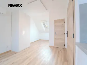 Pronájem bytu 1+kk, Kolín, Školská, 27 m2
