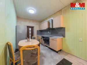 Prodej obchodního prostoru, Benešov nad Ploučnicí, náměstí Míru, 900 m2