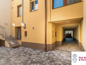 Pronájem bytu 2+kk, Rakovník, Husovo náměstí, 46 m2