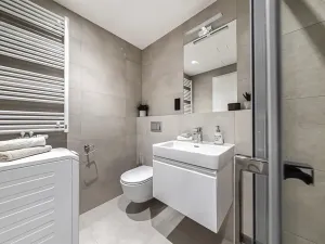 Pronájem bytu 1+kk, Praha - Karlín, Pobřežní, 31 m2