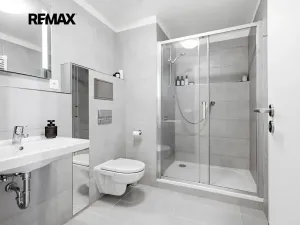 Prodej bytu 2+kk, Praha - Vysočany, Strnadových, 50 m2