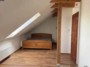Pronájem rodinného domu, Načeradec, Zámecké náměstí, 170 m2
