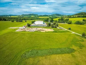 Prodej komerčního pozemku, Omlenice, 2175 m2