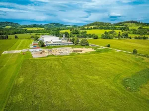 Prodej komerčního pozemku, Omlenice, 2175 m2