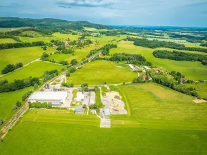 Prodej komerčního pozemku, Omlenice, 2175 m2