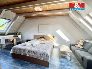 Prodej rodinného domu, Knovíz, 214 m2