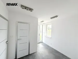 Pronájem rodinného domu, Praha - Křeslice, Borůvková, 220 m2