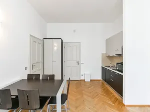 Prodej bytu 2+kk, Praha - Nové Město, Hálkova, 49 m2