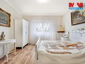 Prodej rodinného domu, Kněžmost - Koprník, 250 m2