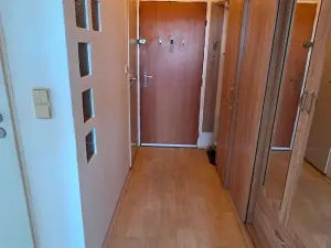 Prodej bytu 2+kk, Praha - Kobylisy, Třebenická, 39 m2