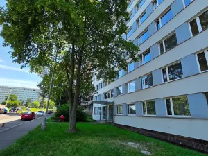 Prodej bytu 2+kk, Praha - Kobylisy, Třebenická, 39 m2