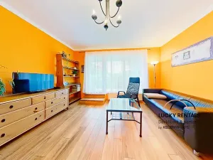 Pronájem bytu 2+kk, Praha - Uhříněves, Saturnova, 46 m2