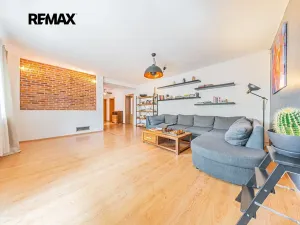 Prodej rodinného domu, Braškov, V Jezerech, 190 m2