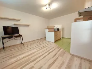 Pronájem bytu 2+kk, Brno, Jana Uhra, 36 m2