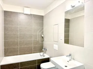 Pronájem bytu 2+kk, Praha - Vysočany, Pod Harfou, 45 m2